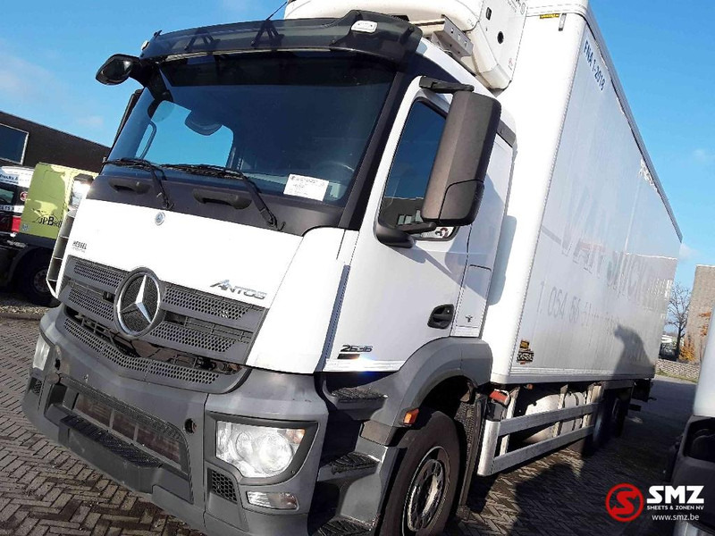 Mercedes-Benz Antos 2636 Thermoking Ts500e 2m70 box - Autocarro frigorifero: foto 5 Mercedes-Benz Antos 2636 Thermoking Ts500e 2m70 box - Autocarro frigorifero: foto 5