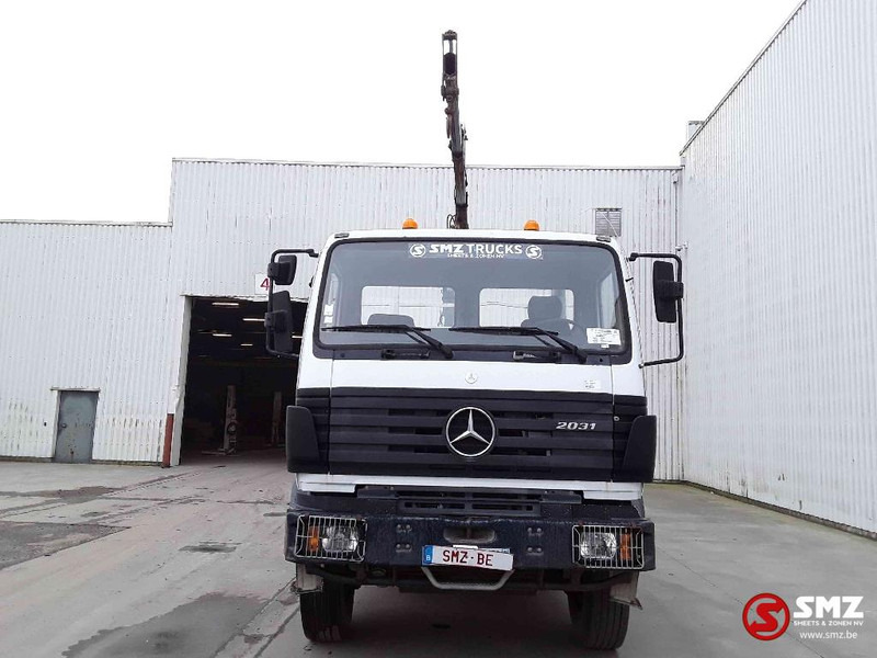 Mercedes-Benz SK 1831 hiab 090 lames - Autocarro con pianale/ Cassone fisso, Camion con gru: foto 2 Mercedes-Benz SK 1831 hiab 090 lames - Autocarro con pianale/ Cassone fisso, Camion con gru: foto 2
