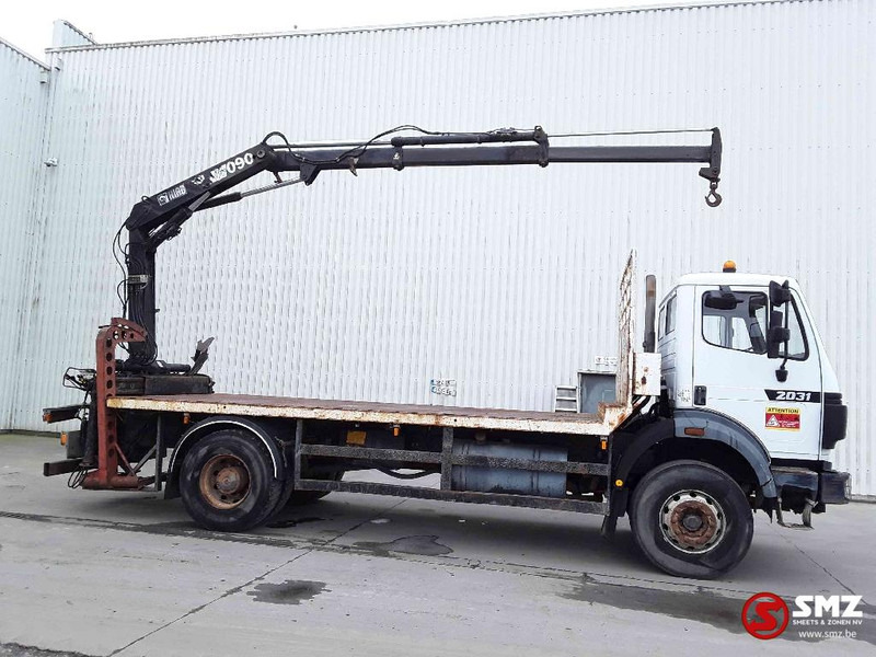 Mercedes-Benz SK 1831 hiab 090 lames - Autocarro con pianale/ Cassone fisso, Camion con gru: foto 4 Mercedes-Benz SK 1831 hiab 090 lames - Autocarro con pianale/ Cassone fisso, Camion con gru: foto 4