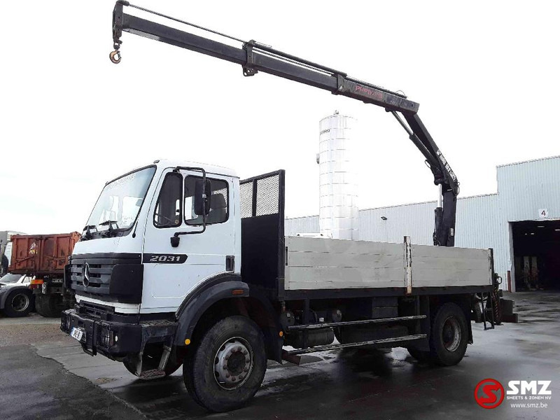 Mercedes-Benz SK 2031 lames manual - Autocarro con pianale/ Cassone fisso, Camion con gru: foto 5 Mercedes-Benz SK 2031 lames manual - Autocarro con pianale/ Cassone fisso, Camion con gru: foto 5