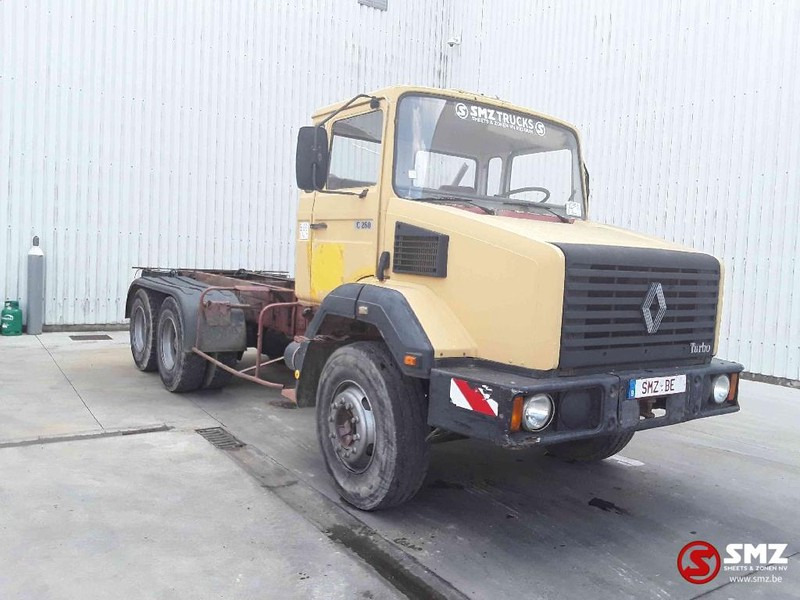 Renault C 260 no CBH francais - Autocarro telaio: foto 1 Renault C 260 no CBH francais - Autocarro telaio: foto 1