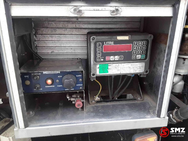 Camion cisterna Renault Midlum 210 8000L manual pump: foto 11 Camion cisterna Renault Midlum 210 8000L manual pump: foto 11