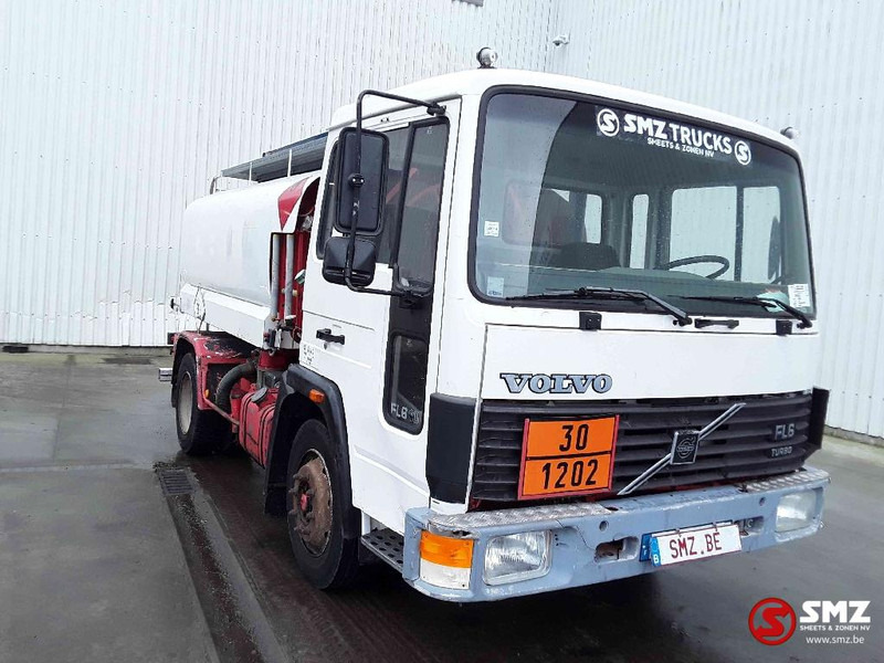 Volvo FL 6 6500l 8500 - Camion cisterna: foto 1 Volvo FL 6 6500l 8500 - Camion cisterna: foto 1