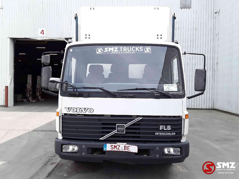 Volvo FL 6 - Camion centinato: foto 2 Volvo FL 6 - Camion centinato: foto 2
