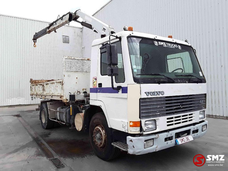 Volvo FL12 INTERCOOLER - Autocarro ribaltabile, Camion con gru: foto 1 Volvo FL12 INTERCOOLER - Autocarro ribaltabile, Camion con gru: foto 1