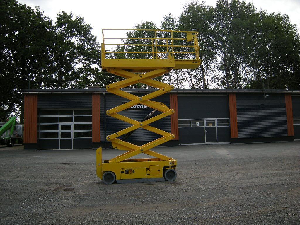 Genie GS 2632, Scherenarbeitsbühne Genie 10 m - Piattaforma autocarrata: foto 1 Genie GS 2632, Scherenarbeitsbühne Genie 10 m - Piattaforma autocarrata: foto 1