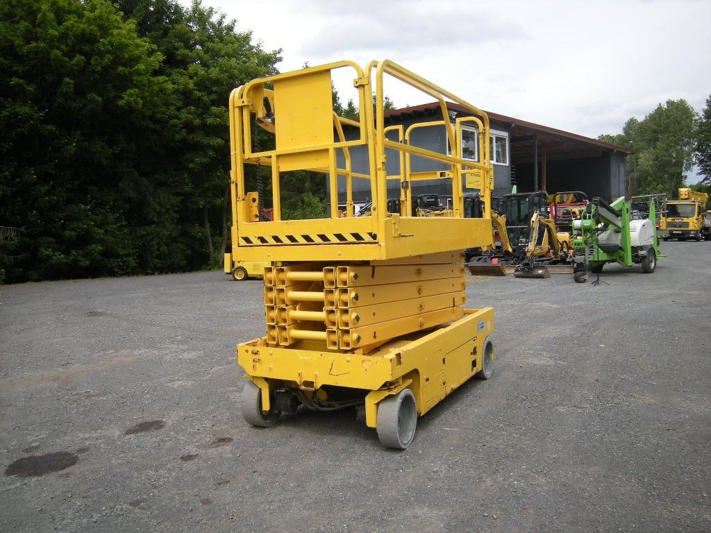 Piattaforma autocarrata Genie GS 3246, Scherenarbeitsbühne Genie 11,9 m: foto 21