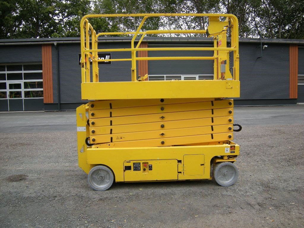 Piattaforma autocarrata Genie GS 4047 Scherenarbeitsbühne Genie 14 m: foto 19