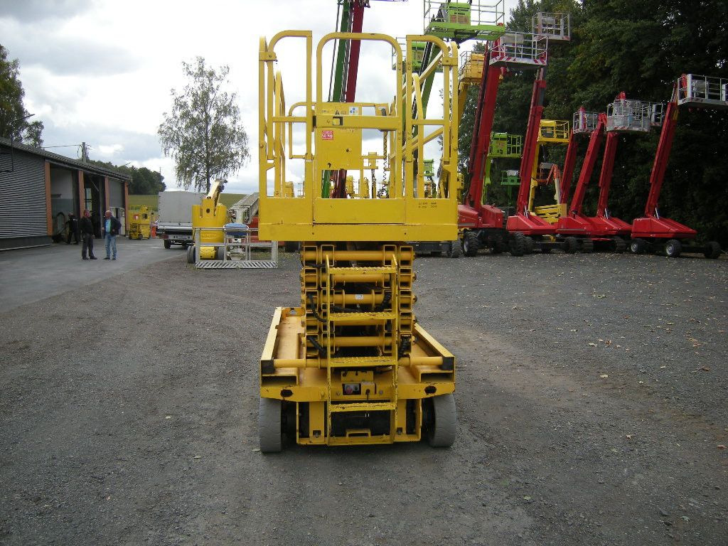 Piattaforma autocarrata Genie GS 4047 Scherenarbeitsbühne Genie 14 m: foto 21