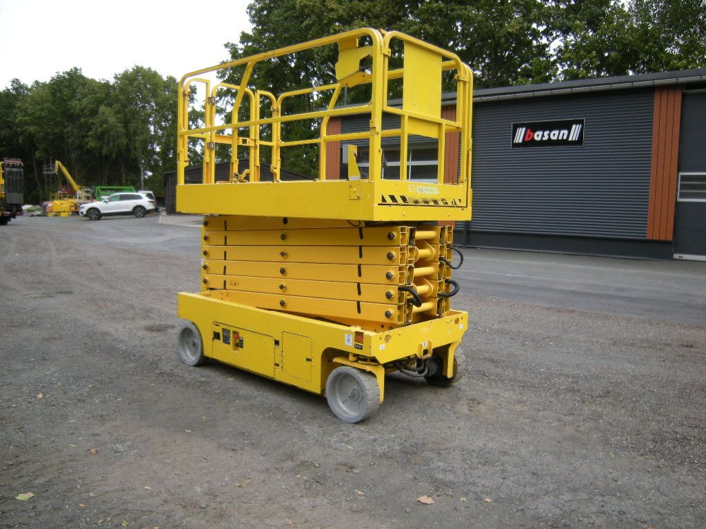 Piattaforma autocarrata Genie GS 4047 Scherenarbeitsbühne Genie 14 m: foto 26
