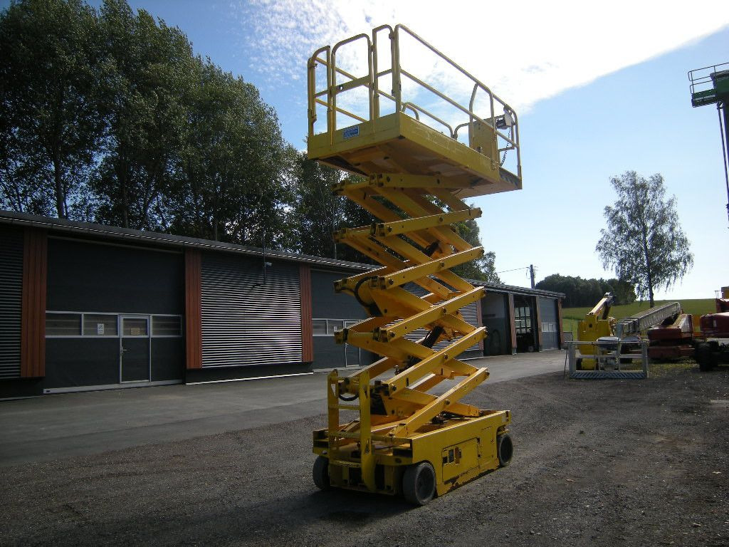 Genie GS 4047 Scherenarbeitsbühne Genie 14 m - Piattaforma autocarrata: foto 2 Genie GS 4047 Scherenarbeitsbühne Genie 14 m - Piattaforma autocarrata: foto 2