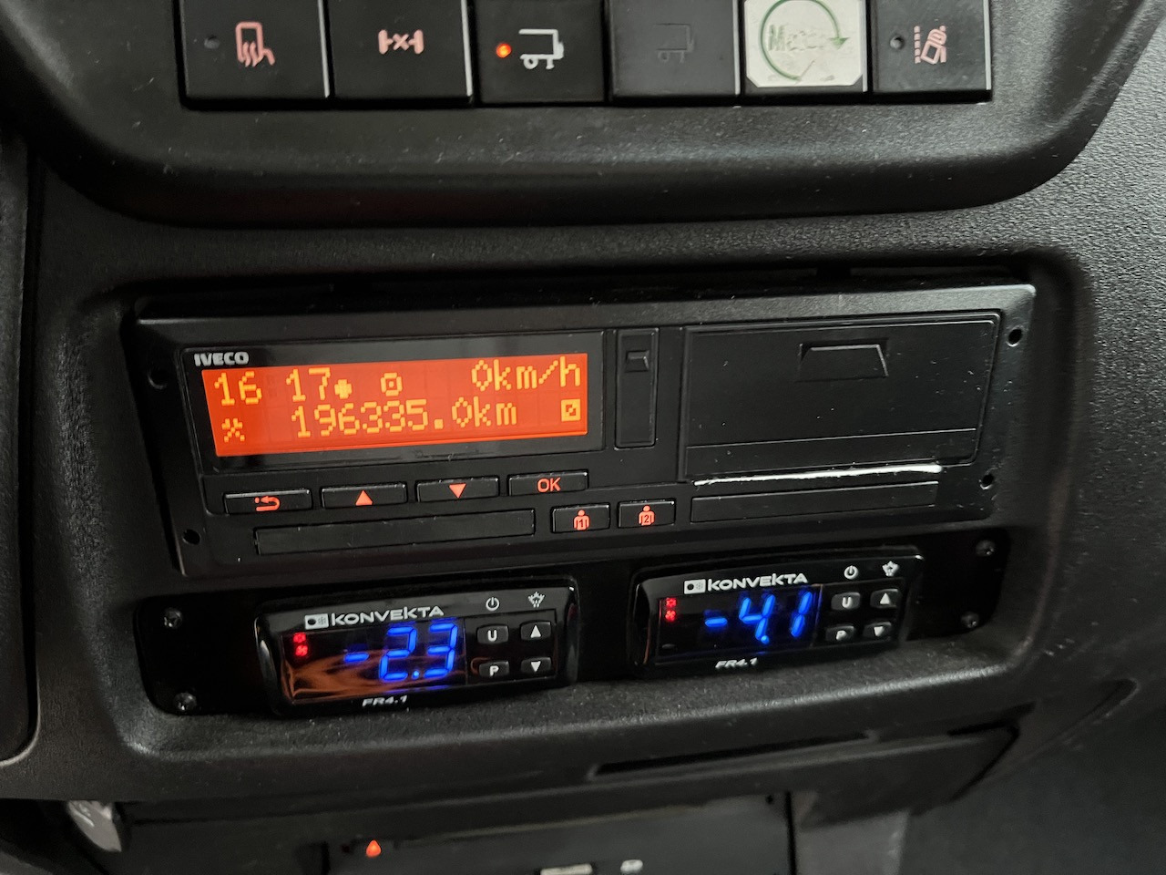 Iveco 70C18 Daily  Tiefkühlkoffer mit Ladebordwand - Furgone frigo: foto 2 Iveco 70C18 Daily  Tiefkühlkoffer mit Ladebordwand - Furgone frigo: foto 2