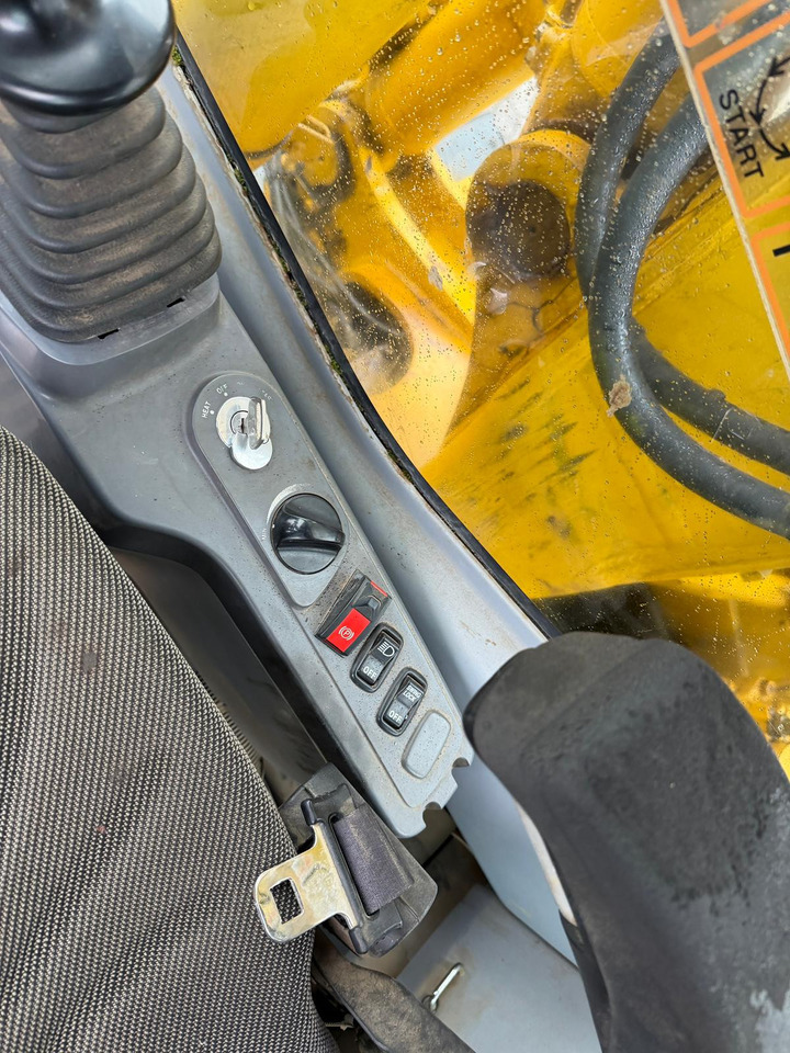 Komatsu PW 180 - 7 - Escavatore gommato: foto 3 Komatsu PW 180 - 7 - Escavatore gommato: foto 3