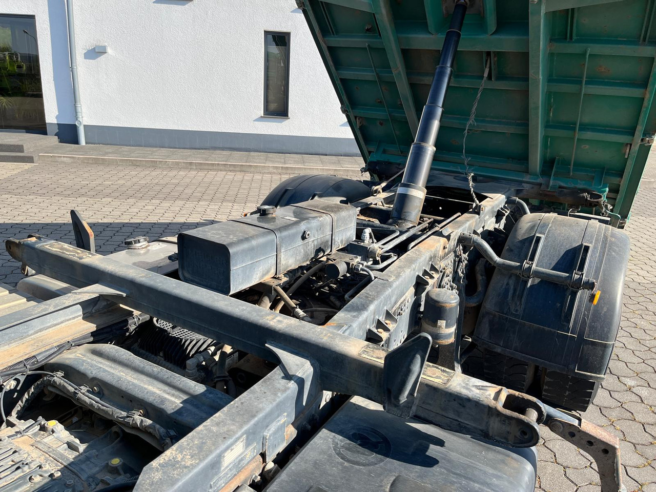 MAN TGS 18.460 4X4 H BL Kipper - Autocarro ribaltabile: foto 3 MAN TGS 18.460 4X4 H BL Kipper - Autocarro ribaltabile: foto 3