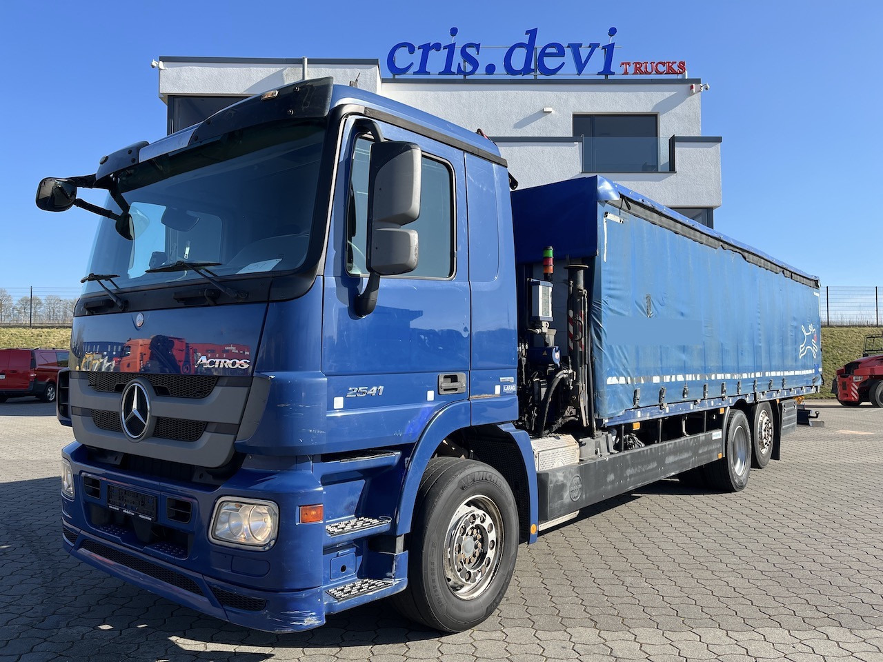 Mercedes-Benz 2541 6x2 Atlas 135.2E Pritsche 8,20 m - Autocarro con pianale/ Cassone fisso, Camion con gru: foto 1 Mercedes-Benz 2541 6x2 Atlas 135.2E Pritsche 8,20 m - Autocarro con pianale/ Cassone fisso, Camion con gru: foto 1