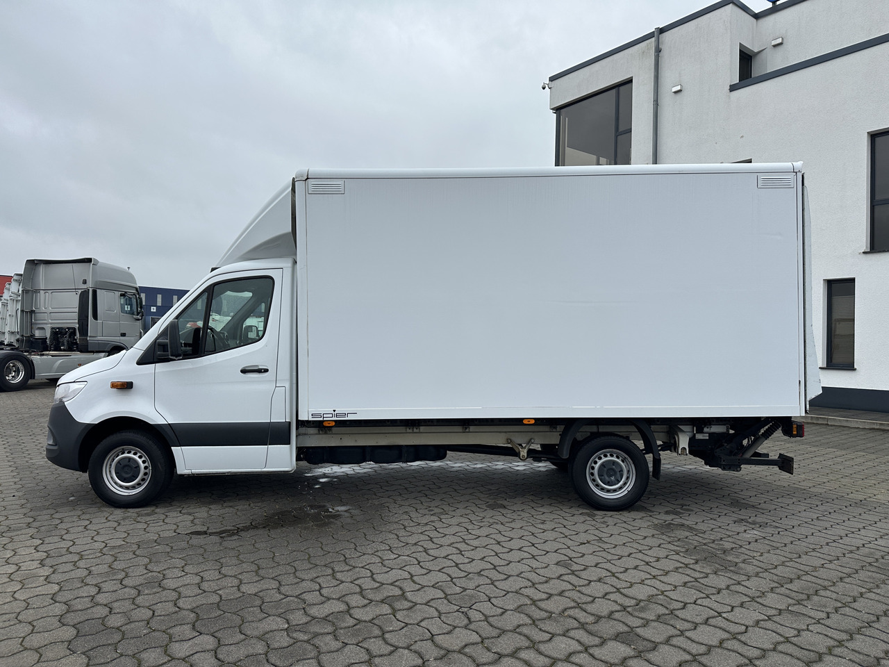 Mercedes-Benz Sprinter 319 CDI Koffer LBW RFK SH Tempomat - Furgone box: foto 4 Mercedes-Benz Sprinter 319 CDI Koffer LBW RFK SH Tempomat - Furgone box: foto 4