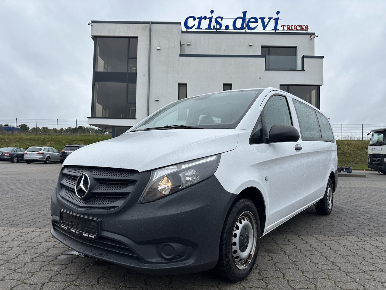 Mercedes-Benz Vito 111 CDI 9 Sitzer BT FSE Klima Tempomat Radio - Pulmino: foto 1 Mercedes-Benz Vito 111 CDI 9 Sitzer BT FSE Klima Tempomat Radio - Pulmino: foto 1