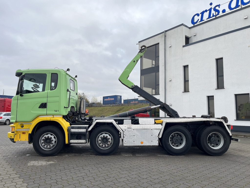 Foto d'interni 1: Autocarro scarrabile Scania G 450 8x4  Trösch Abrollkipper