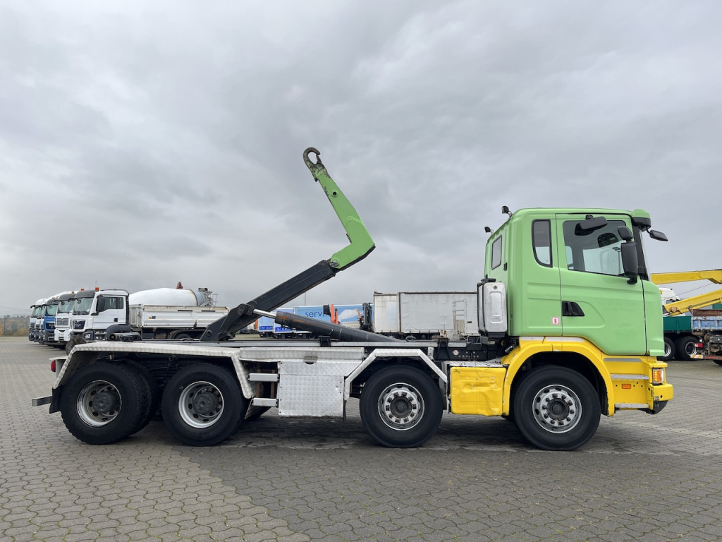 Foto d'interni 2: Autocarro scarrabile Scania G 450 8x4  Trösch Abrollkipper
