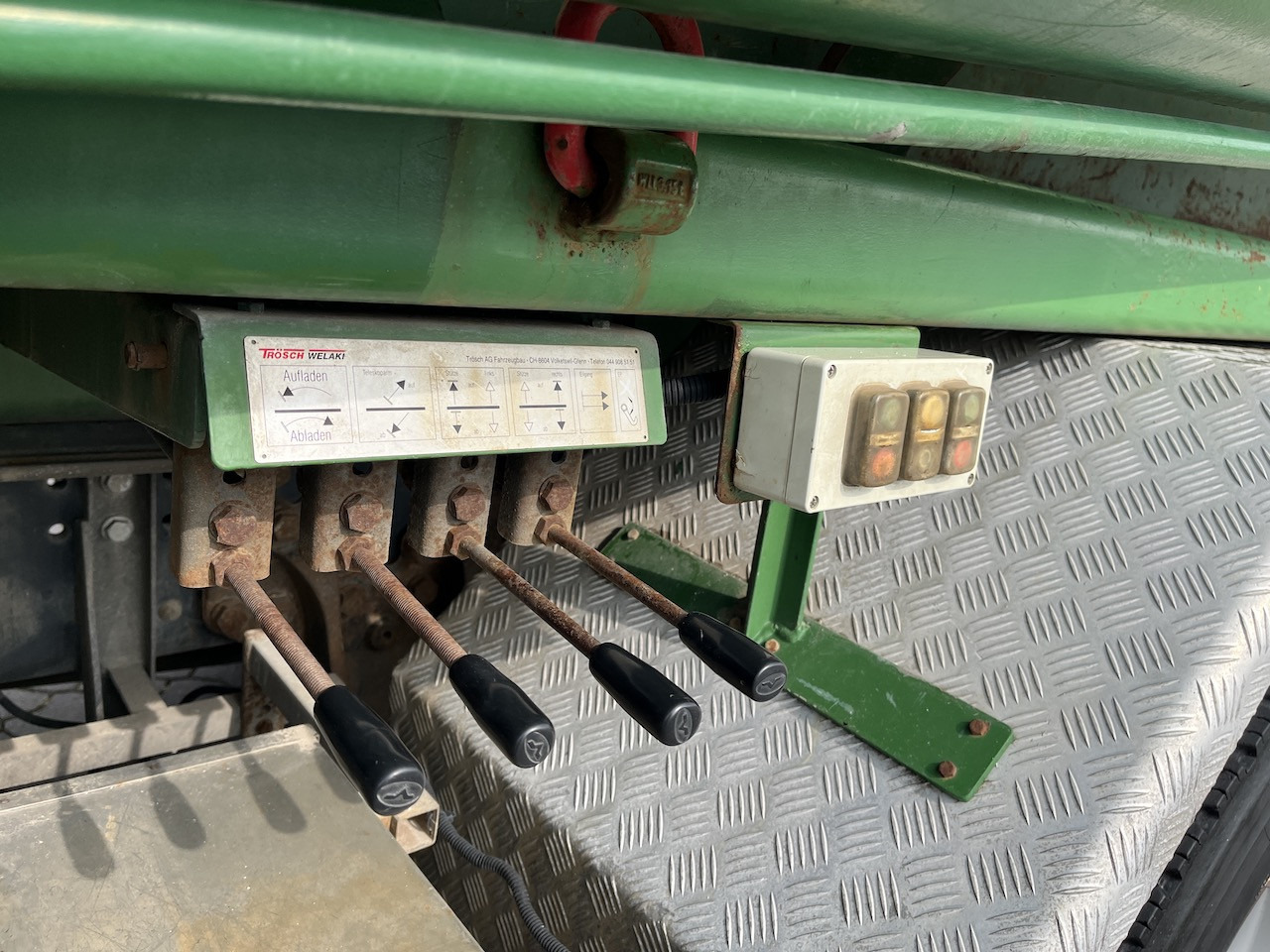 Scania P360 6x2 Trösch Absetzkipper Container - Autocarro multibenna: foto 5 Scania P360 6x2 Trösch Absetzkipper Container - Autocarro multibenna: foto 5