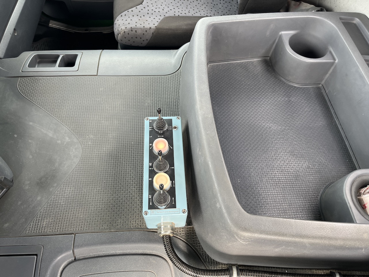 Scania P360 6x2 Trösch Absetzkipper Container - Autocarro multibenna: foto 4 Scania P360 6x2 Trösch Absetzkipper Container - Autocarro multibenna: foto 4