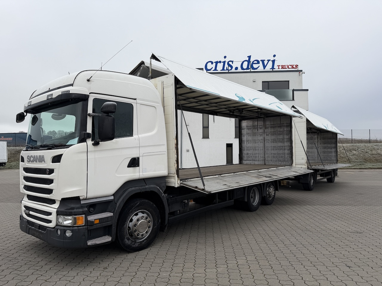 Scania R 450 6x2 Geränkezug + Orten Anhänger - Autocarro furgonato: foto 1 Scania R 450 6x2 Geränkezug + Orten Anhänger - Autocarro furgonato: foto 1