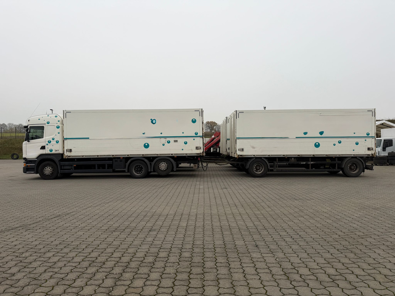 Scania R 450 6x2 Geränkezug + Orten Anhänger - Autocarro furgonato: foto 2 Scania R 450 6x2 Geränkezug + Orten Anhänger - Autocarro furgonato: foto 2