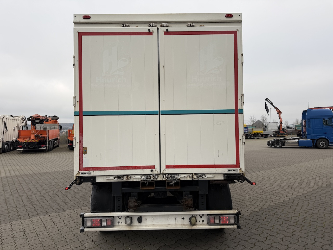 Scania R 450 6x2 Geränkezug + Orten Anhänger - Autocarro furgonato: foto 4 Scania R 450 6x2 Geränkezug + Orten Anhänger - Autocarro furgonato: foto 4