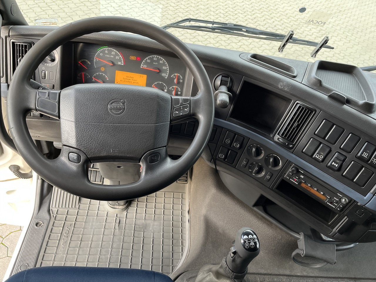 Volvo FH 520 6x2 Palfinger PK 12502 | AHK - Camion con gru, Autocarro con pianale/ Cassone fisso: foto 2 Volvo FH 520 6x2 Palfinger PK 12502 | AHK - Camion con gru, Autocarro con pianale/ Cassone fisso: foto 2