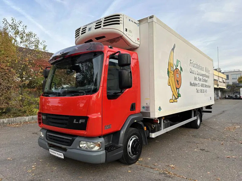 DAF LF 45 220 L Tief Kühl TK TS 500e 12to STS Koffer - Autocarro frigorifero: foto 1 DAF LF 45 220 L Tief Kühl TK TS 500e 12to STS Koffer - Autocarro frigorifero: foto 1