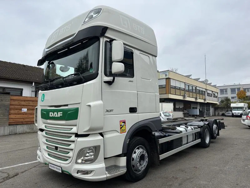 DAF XF 106 450 SSC 6X2*4 Stück ! *Jumbo*E6D*Multi*VANTEC - Autocarro portacontainer/ Caisse interchangeable: foto 1 DAF XF 106 450 SSC 6X2*4 Stück ! *Jumbo*E6D*Multi*VANTEC - Autocarro portacontainer/ Caisse interchangeable: foto 1