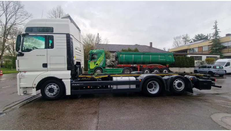 MAN 460 FLL BDF 6x2 Volum WANTEC Mulltiw.Lenkachse E6 - Autocarro portacontainer/ Caisse interchangeable: foto 2 MAN 460 FLL BDF 6x2 Volum WANTEC Mulltiw.Lenkachse E6 - Autocarro portacontainer/ Caisse interchangeable: foto 2