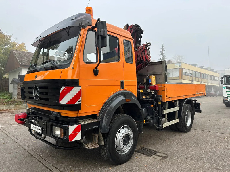 Mercedes-Benz SK 1824 AK*4x4*HMF 1253 K4 B3*Seilwinde - Camion con gru: foto 2 Mercedes-Benz SK 1824 AK*4x4*HMF 1253 K4 B3*Seilwinde - Camion con gru: foto 2