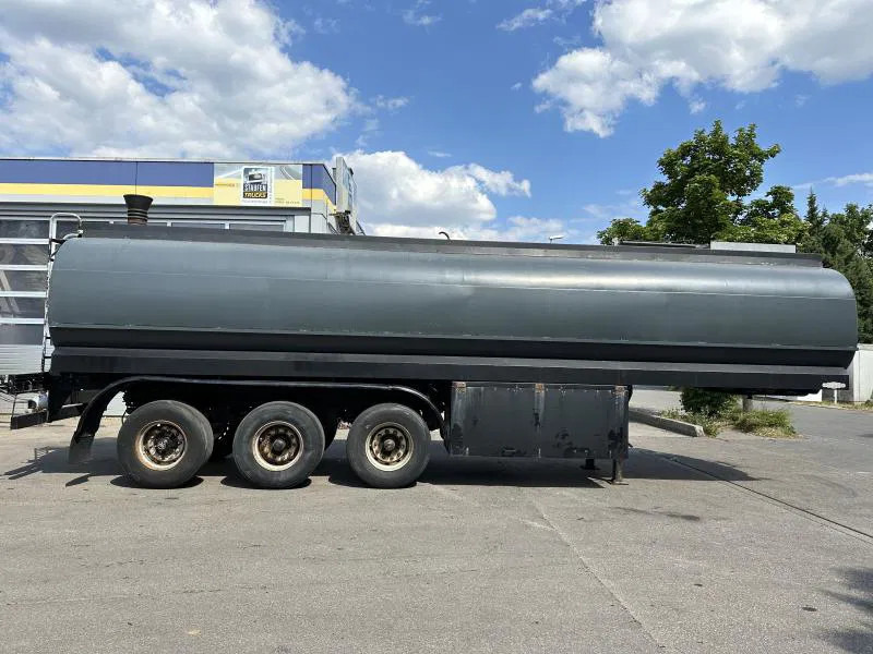 LAG GSA-22 Gülleauflieger 37 m³ 6 Kammer TÜV NEU! GSA-22 Gülleauflieger 37 m³ 6 Kammer TÜV NEU! - Semirimorchio: foto 4 LAG GSA-22 Gülleauflieger 37 m³ 6 Kammer TÜV NEU! GSA-22 Gülleauflieger 37 m³ 6 Kammer TÜV NEU! - Semirimorchio: foto 4