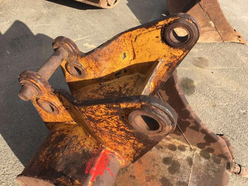 CASE tractopelle - 600mm - Benna per escavatore: foto 4 CASE tractopelle - 600mm - Benna per escavatore: foto 4