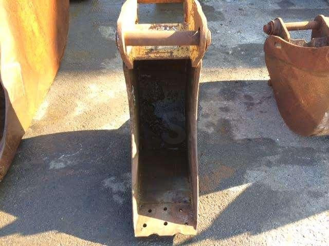 CATERPILLAR 290mm - Type Tractopelle - Benna per escavatore: foto 2 CATERPILLAR 290mm - Type Tractopelle - Benna per escavatore: foto 2