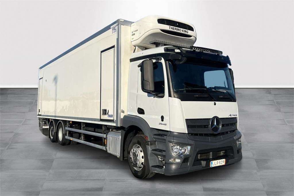 Mercedes-Benz ACTROS 2546L-6X2/ 60 FRC 07/2026 - Autocarro cella isotermica: foto 3 Mercedes-Benz ACTROS 2546L-6X2/ 60 FRC 07/2026 - Autocarro cella isotermica: foto 3