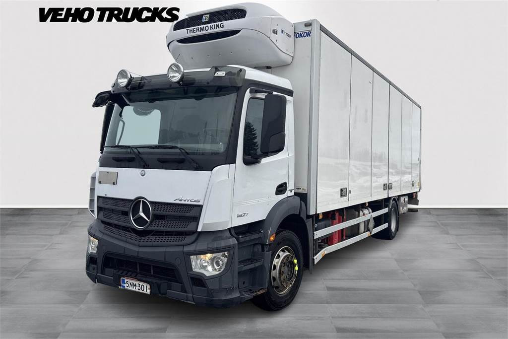 Mercedes-Benz ANTOS 1827L KSA Umpikori + PL-Nostin - Autocarro furgonato: foto 1 Mercedes-Benz ANTOS 1827L KSA Umpikori + PL-Nostin - Autocarro furgonato: foto 1