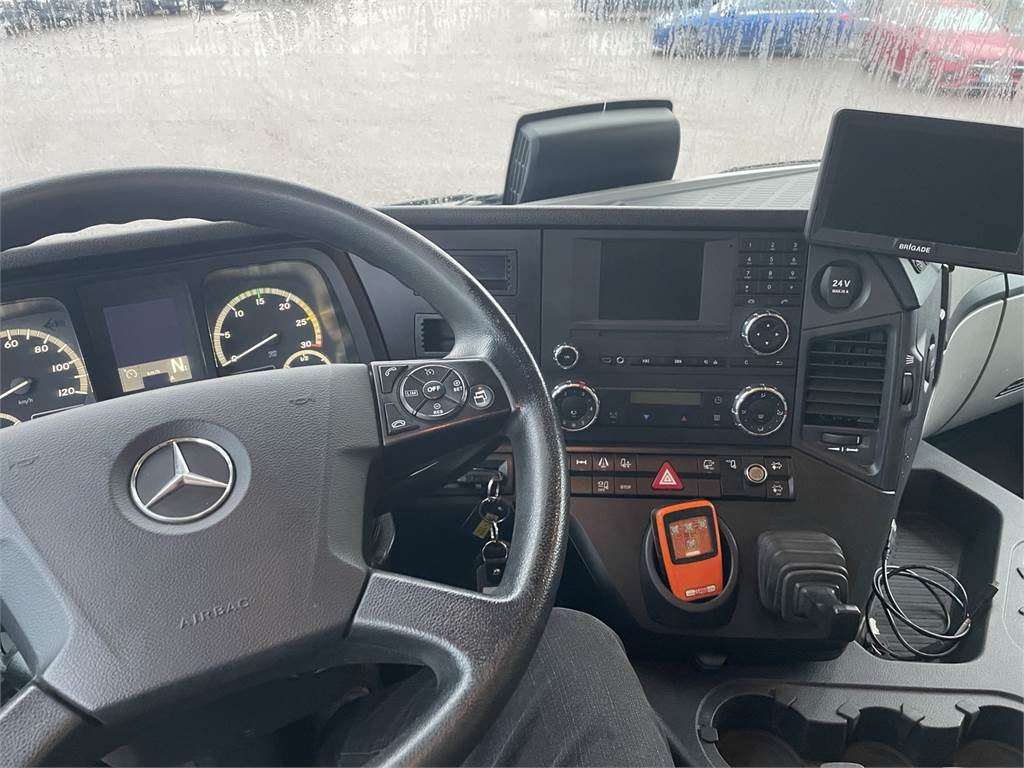 Mercedes-Benz Antos 1827 L/4x2 KSA-UMPIKORI+PL-NOSTIN - Autocarro furgonato: foto 3 Mercedes-Benz Antos 1827 L/4x2 KSA-UMPIKORI+PL-NOSTIN - Autocarro furgonato: foto 3