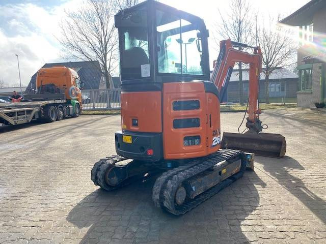 Hitachi ZX 26 U-6 MIETE / RENTAL (12002050) - Miniescavatore: foto 5 Hitachi ZX 26 U-6 MIETE / RENTAL (12002050) - Miniescavatore: foto 5