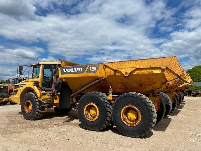 Volvo A 25 G MIETE / RENTAL (12000499) - Dumper articolato: foto 3 Volvo A 25 G MIETE / RENTAL (12000499) - Dumper articolato: foto 3