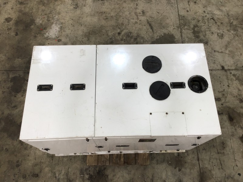 Caterpillar 3054NA GENERATOR 42.5 KVA FOR PARTS - Gruppo elettrogeno: foto 5 Caterpillar 3054NA GENERATOR 42.5 KVA FOR PARTS - Gruppo elettrogeno: foto 5