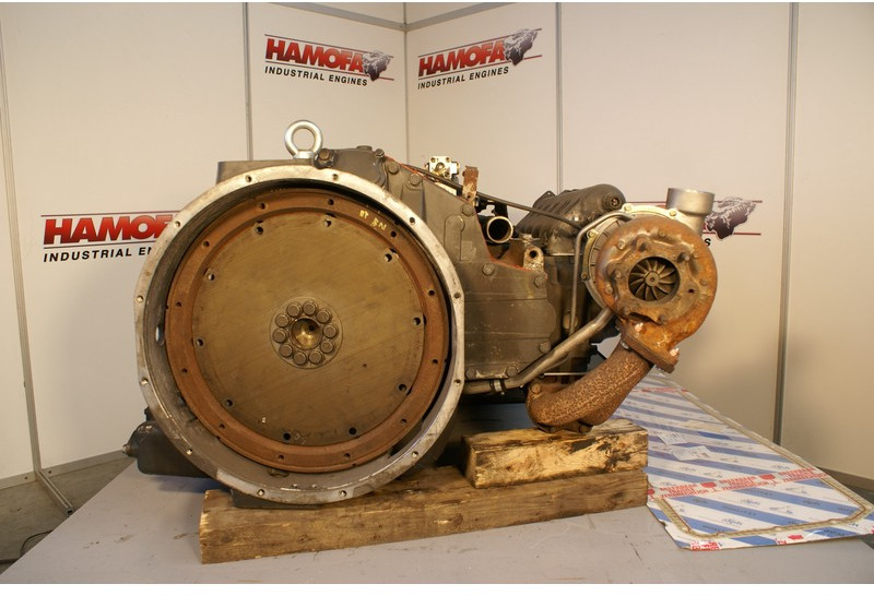 Mercedes-Benz OM 447.978 RECONDITIONED - Motore: foto 4 Mercedes-Benz OM 447.978 RECONDITIONED - Motore: foto 4