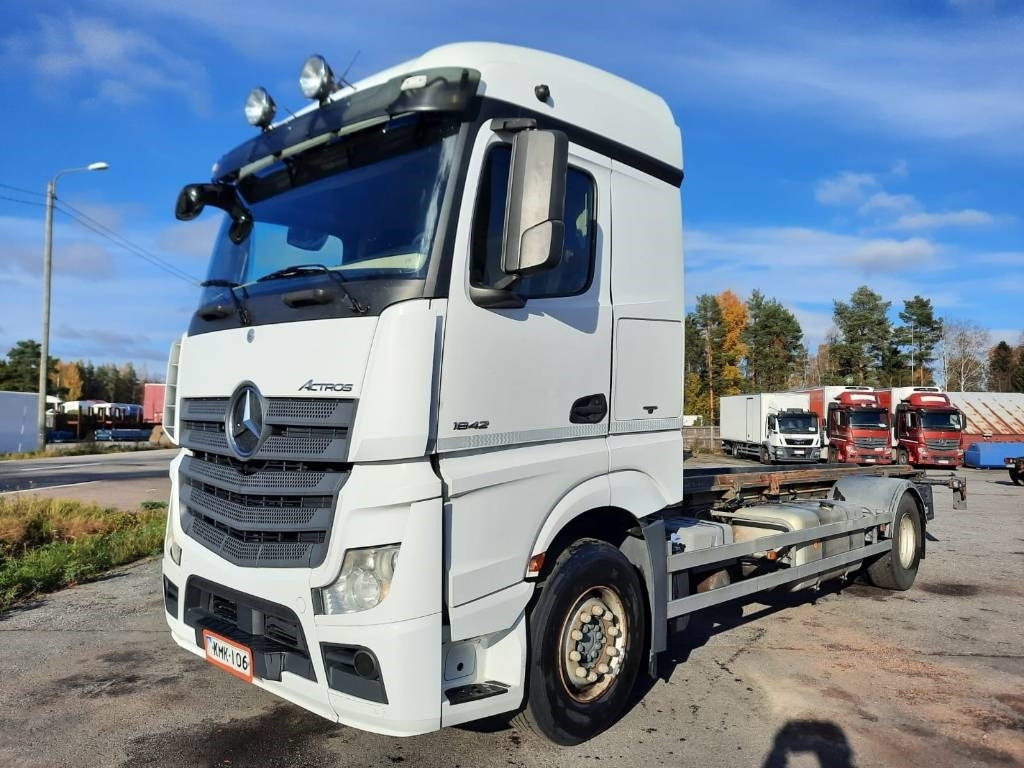 Mercedes-Benz Actros 1842 - Autocarro portacontainer/ Caisse interchangeable: foto 1 Mercedes-Benz Actros 1842 - Autocarro portacontainer/ Caisse interchangeable: foto 1