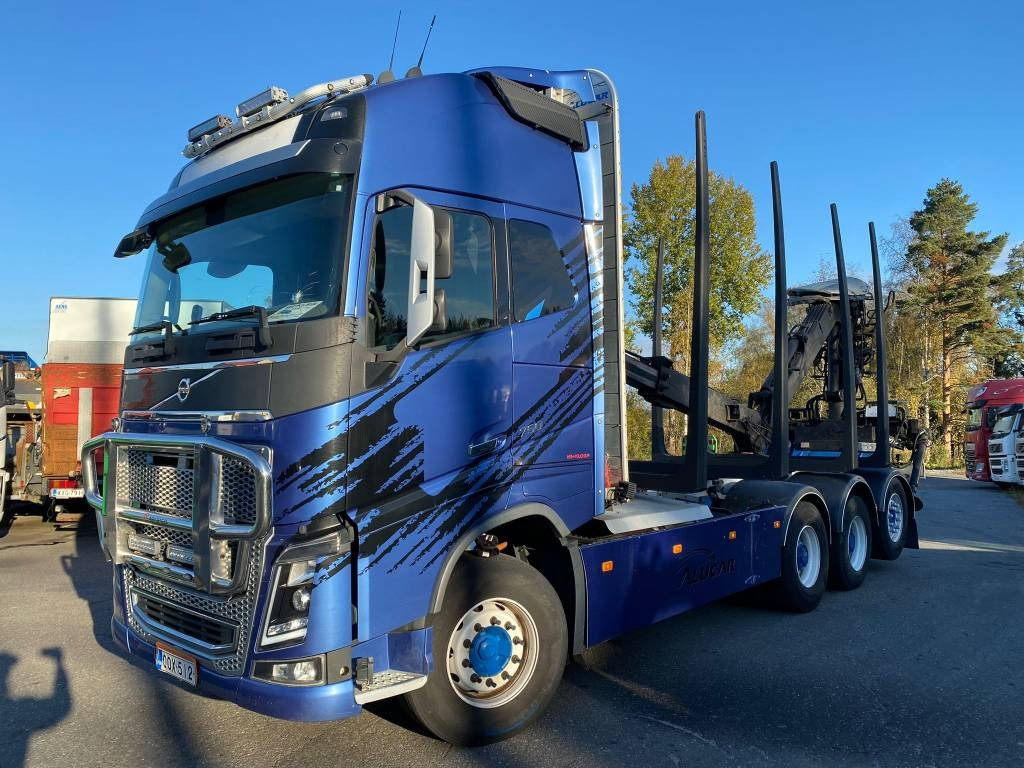 Volvo FH 16 - Camion trasporto legname: foto 1 Volvo FH 16 - Camion trasporto legname: foto 1