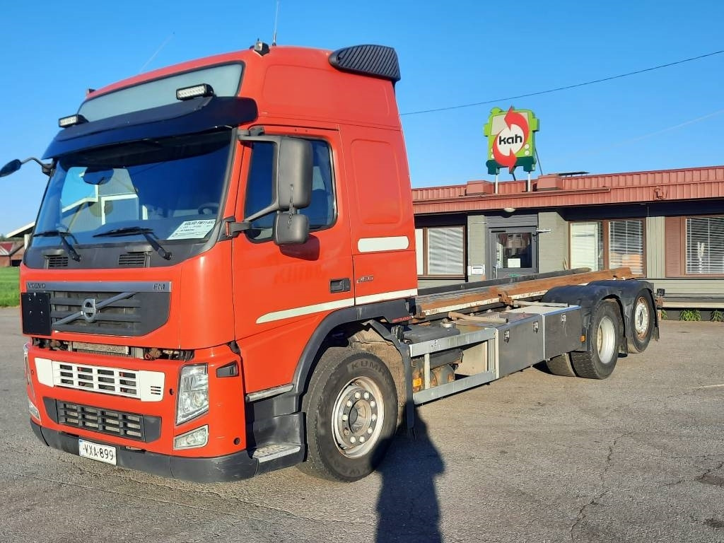 Volvo FM-11 - Autocarro portacontainer/ Caisse interchangeable: foto 1 Volvo FM-11 - Autocarro portacontainer/ Caisse interchangeable: foto 1