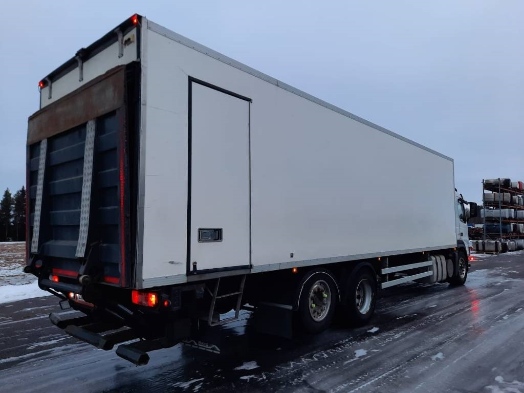 Volvo FM 9 300 - Autocarro furgonato: foto 4 Volvo FM 9 300 - Autocarro furgonato: foto 4