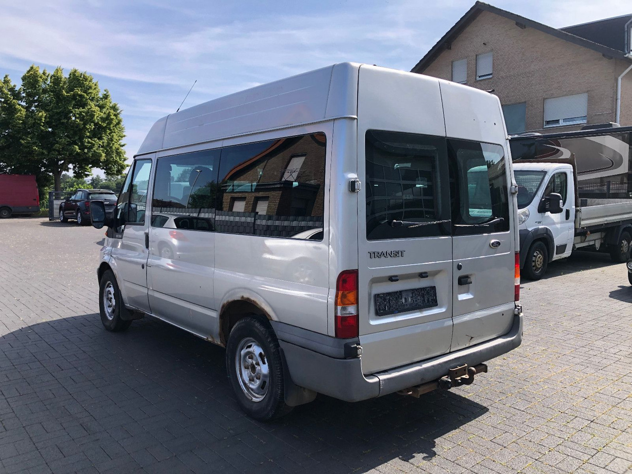Ford Transit 2.4 TDi, Heckantrieb, 8-Sitzer, Klima - Pulmino: foto 4 Ford Transit 2.4 TDi, Heckantrieb, 8-Sitzer, Klima - Pulmino: foto 4