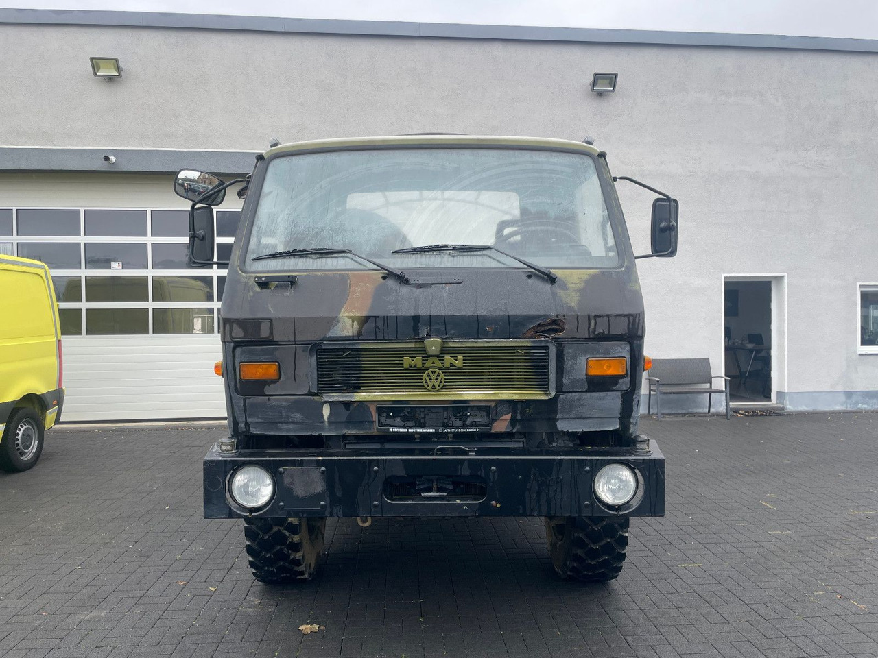 MAN 8.136 4X4 - Furgone con cassone fisso: foto 5 MAN 8.136 4X4 - Furgone con cassone fisso: foto 5