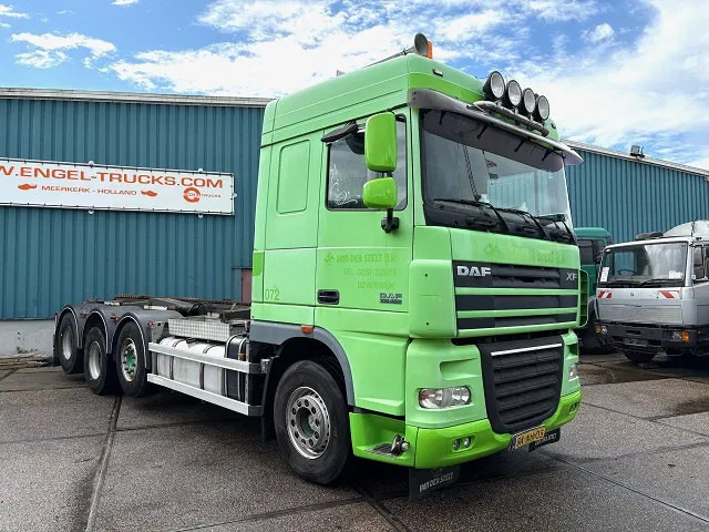 DAF XF 105.460 8x2 CHASSIS WITH MULTILIFT SYSTEM (ZF16 MANUAL GEARBOX / MX-BRAKE / 9.000 KG. FRONT-AXLE / LIFT-AXLES / FRIDGE / ETC. - Autocarro portacontainer/ Caisse interchangeable: foto 2 DAF XF 105.460 8x2 CHASSIS WITH MULTILIFT SYSTEM (ZF16 MANUAL GEARBOX / MX-BRAKE / 9.000 KG. FRONT-AXLE / LIFT-AXLES / FRIDGE / ETC. - Autocarro portacontainer/ Caisse interchangeable: foto 2